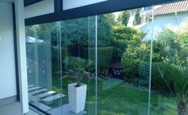 terrassendach-heatstop-anthrazit-glasschiebewand-keilfenster